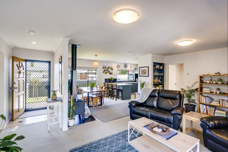 Photo of property in 27 King Street, Taradale, Napier, 4112