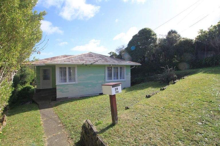 Photo of property in 29 Lynda Avenue, Paparangi, Wellington, 6037