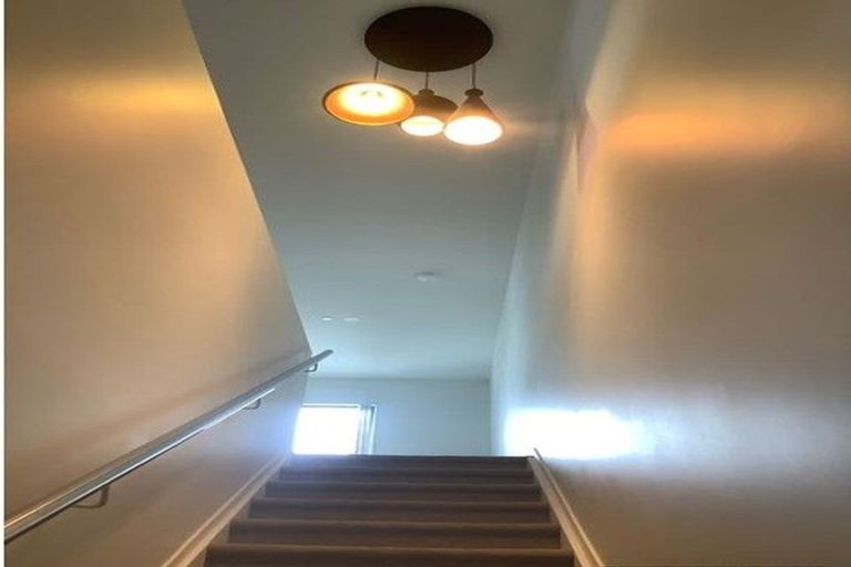 Photo of property in 24 Minhas Road, Papakura, 2110