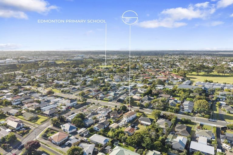 Photo of property in 32 Strid Road, Te Atatu South, Auckland, 0610