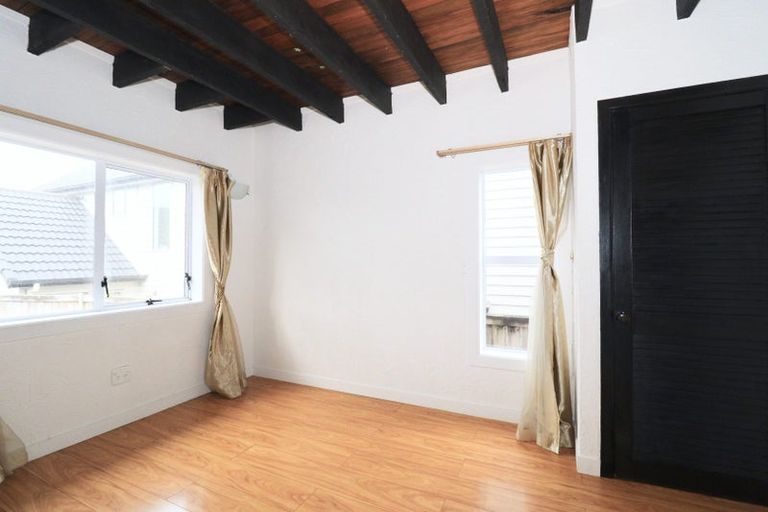 Photo of property in 139 Bucklands Beach Road, Bucklands Beach, Auckland, 2012