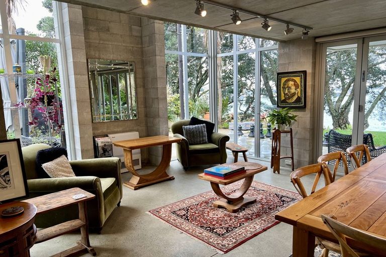 Photo of property in 25a Stanley Point Road, Stanley Point, Auckland, 0624