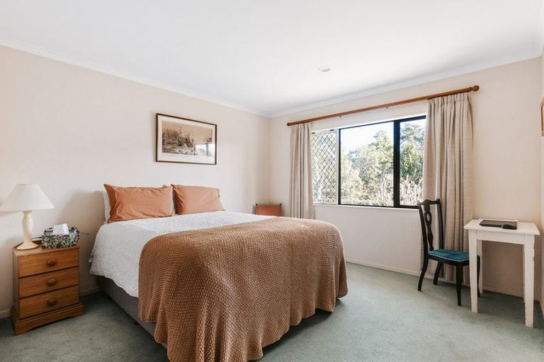 Photo of property in 18 Oteki Park Drive, Welcome Bay, Tauranga, 3112