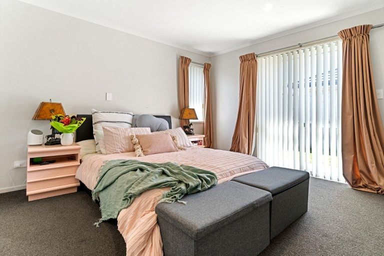 Photo of property in 39 Leet Crescent, Papamoa Beach, Papamoa, 3118