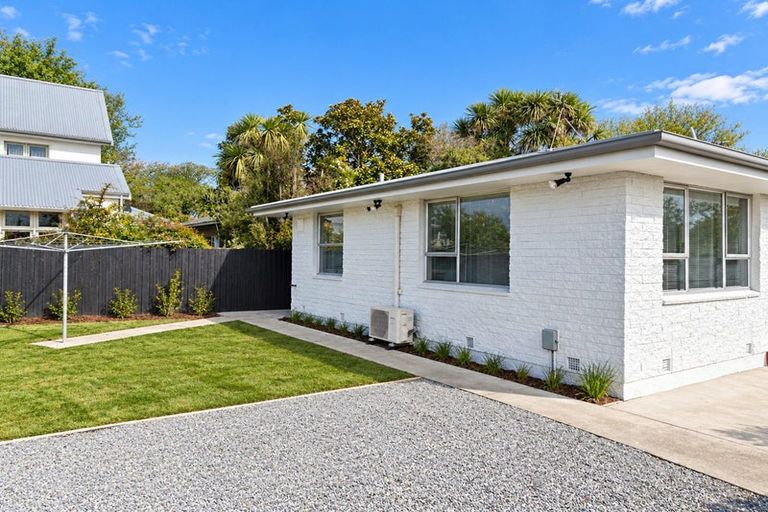 Photo of property in 2/4 Grove Road, Addington, Christchurch, 8024