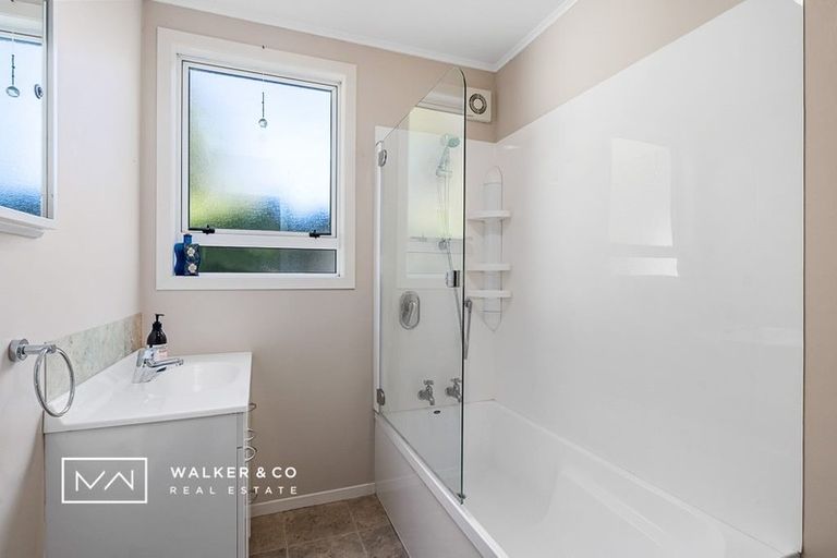 Photo of property in 40c Gloucester Street, Silverstream, Upper Hutt, 5019