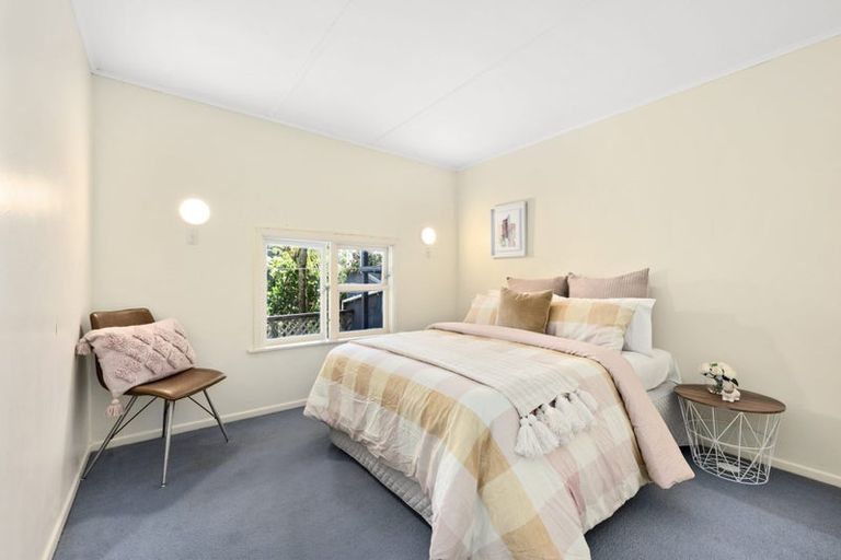 Photo of property in 98 Karepa Street, Brooklyn, Wellington, 6021