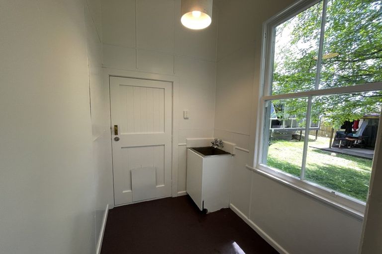 Photo of property in 44 Lynwood Road, New Lynn, Auckland, 0600