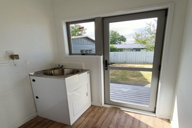 Photo of property in 2/17 Onslow Road, Papakura, 2110