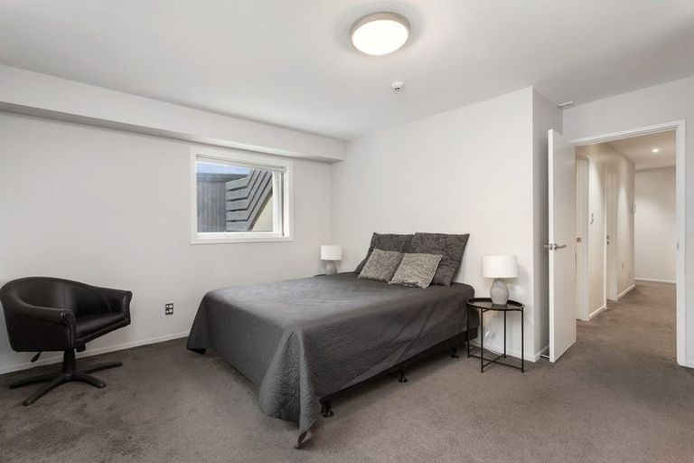 Photo of property in 2/18 Carlton Mill Road, Merivale, Christchurch, 8014