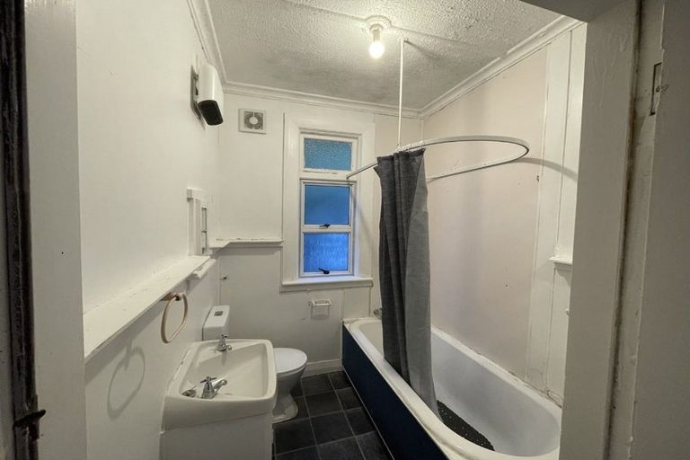 Photo of property in 151 Ravensbourne Road, Ravensbourne, Dunedin, 9022