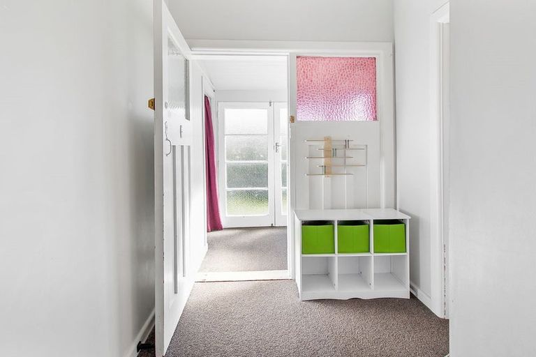 Photo of property in 30 Parsonage Road, Waimate, 7924