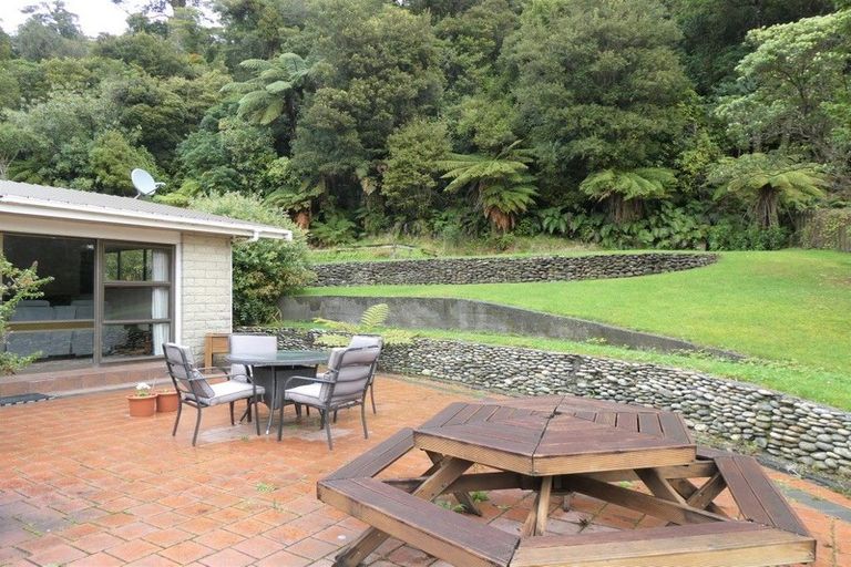 Photo of property in 40 Power Road, Karoro, Greymouth, 7805