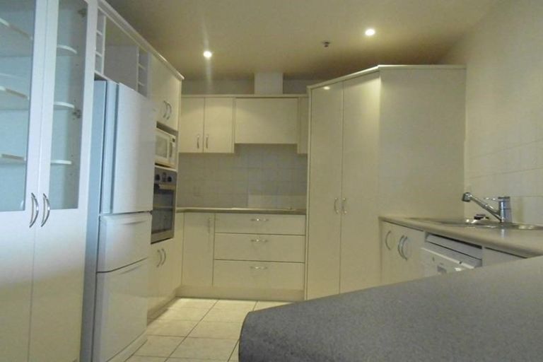 Photo of property in 175gd Hurstmere Road, Takapuna, Auckland, 0622