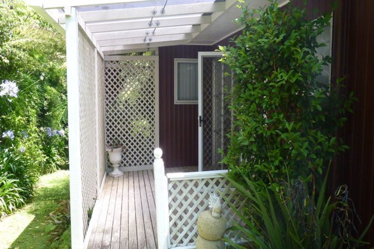 Photo of property in 11 Coroglen Avenue, Birkenhead, Auckland, 0626