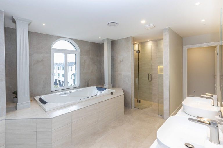 Photo of property in 2 Ayr Street, Riccarton, Christchurch, 8011