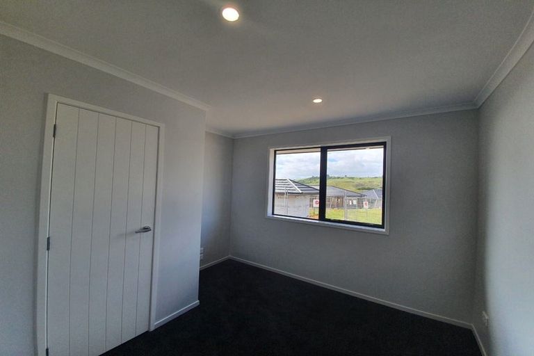 Photo of property in 22 Calder Crescent, Pokeno, 2402