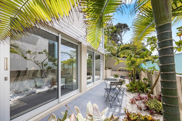 Photo of property in 21 Brighton Terrace, Mairangi Bay, Auckland, 0630