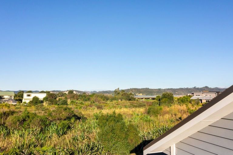 Photo of property in 305 Cook Drive, Whitianga, 3510
