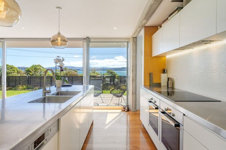 Photo of property in 505 Muritai Road, Eastbourne, Lower Hutt, 5013