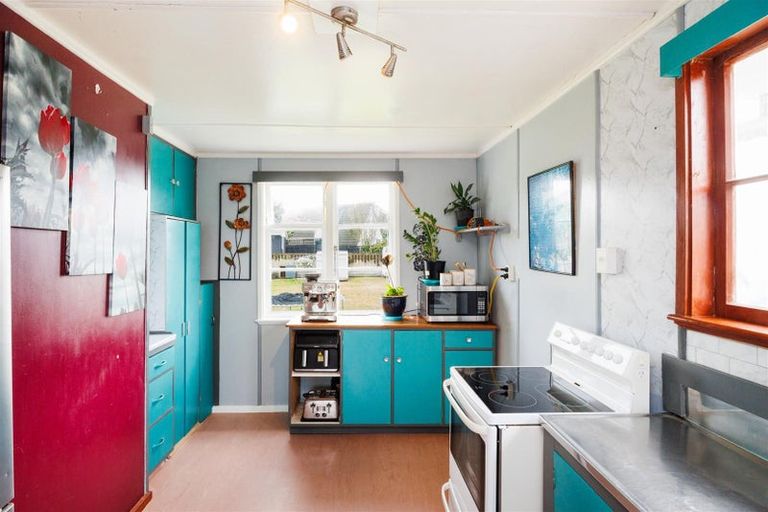 Photo of property in 6 Johnson Street, Bulls, 4818