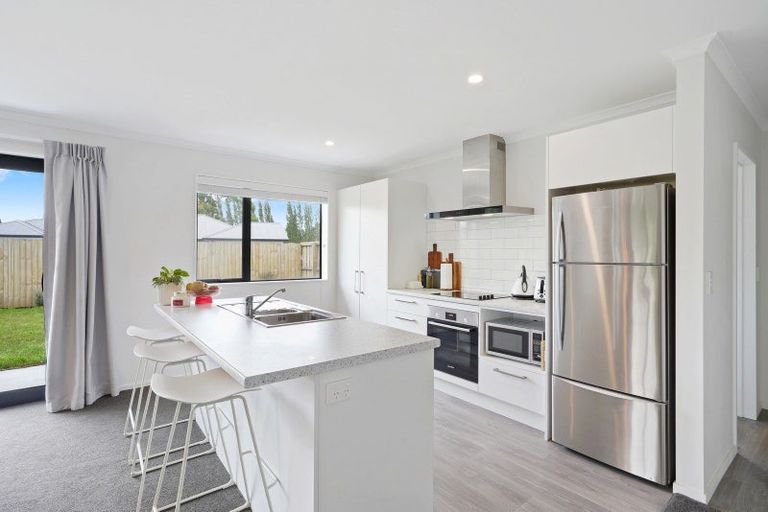 Photo of property in 6 Cleaver Street, Woodend, 7610