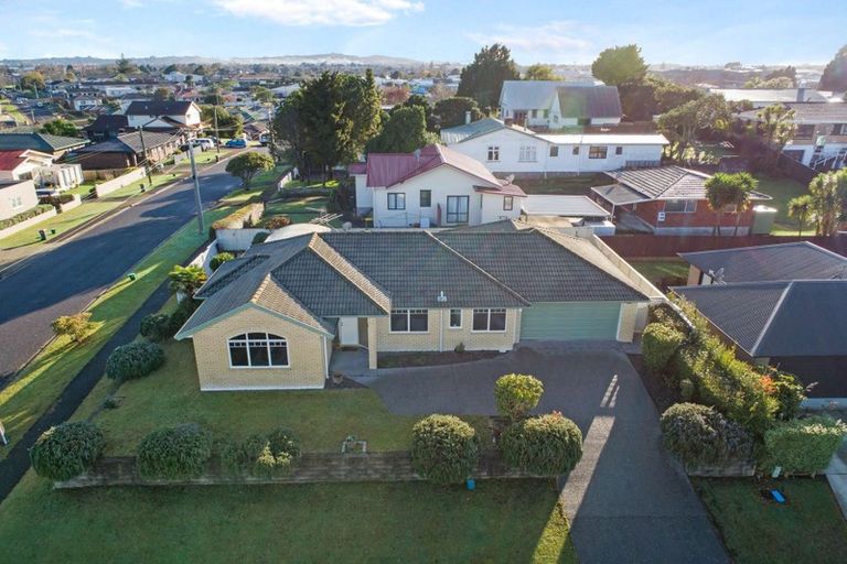Photo of property in 10 West Street, Papakura, 2110