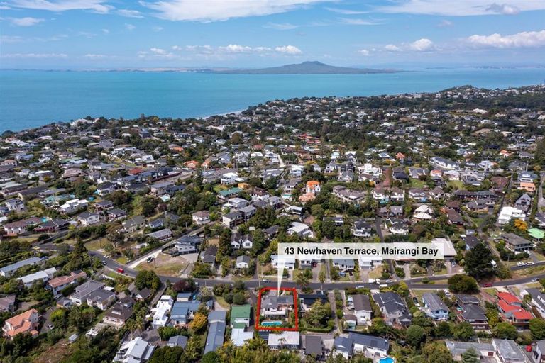 Photo of property in 43 Newhaven Terrace, Mairangi Bay, Auckland, 0630
