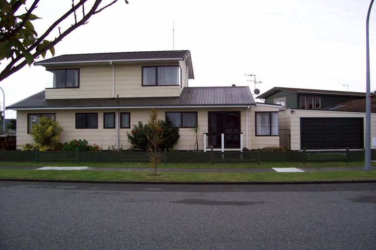 Photo of property in 38 Titoki Crescent, Pirimai, Napier, 4112