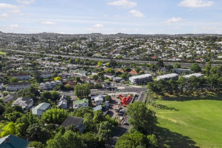 Photo of property in 729 Great North Road, Grey Lynn, Auckland, 1021