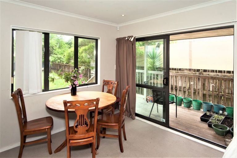 Photo of property in 93 Simpson Road, Ranui, Auckland, 0612