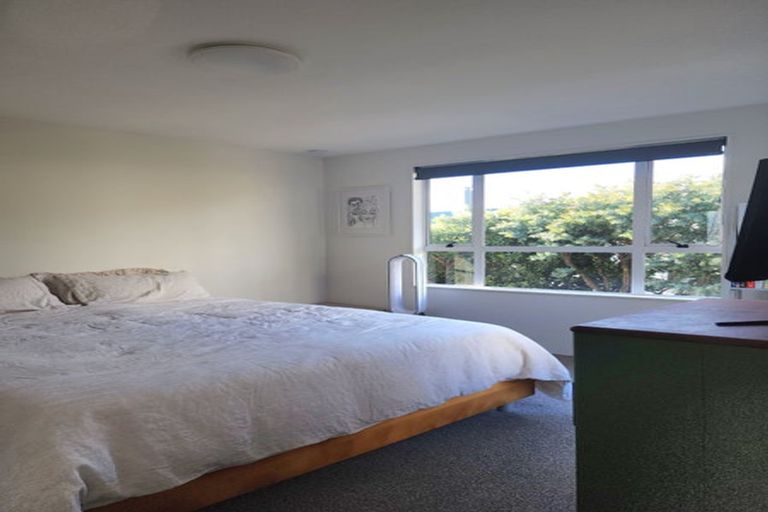 Photo of property in 4b The Quadrant, Miramar, Wellington, 6022