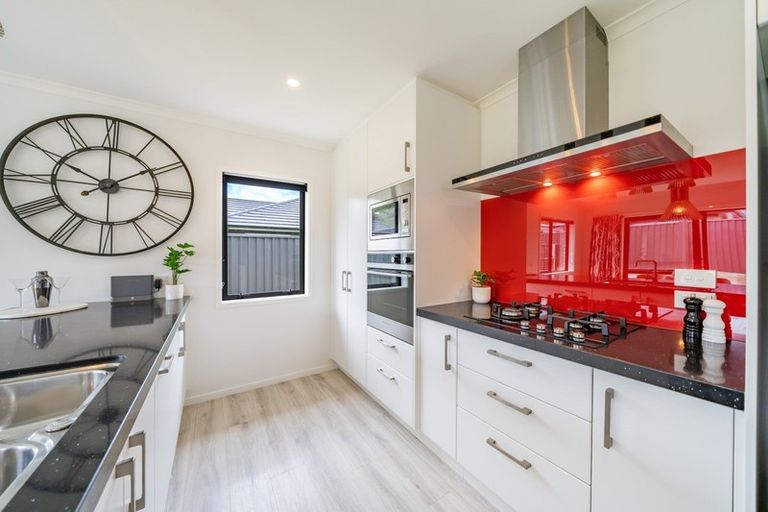 Photo of property in 30 Hopkirk Avenue, Wallaceville, Upper Hutt, 5018