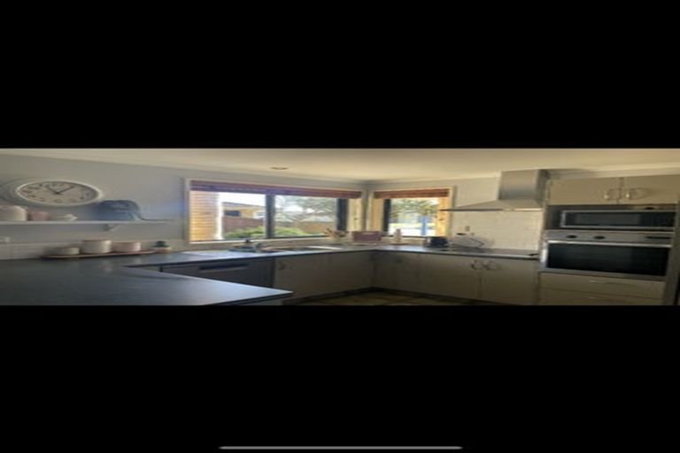 Photo of property in 718 Gloucester Road, Papamoa Beach, Papamoa, 3118