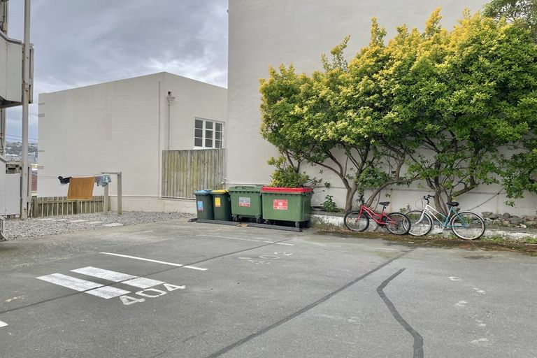 Photo of property in Melksham Towers, 304/131 Brougham Street, Mount Victoria, Wellington, 6011