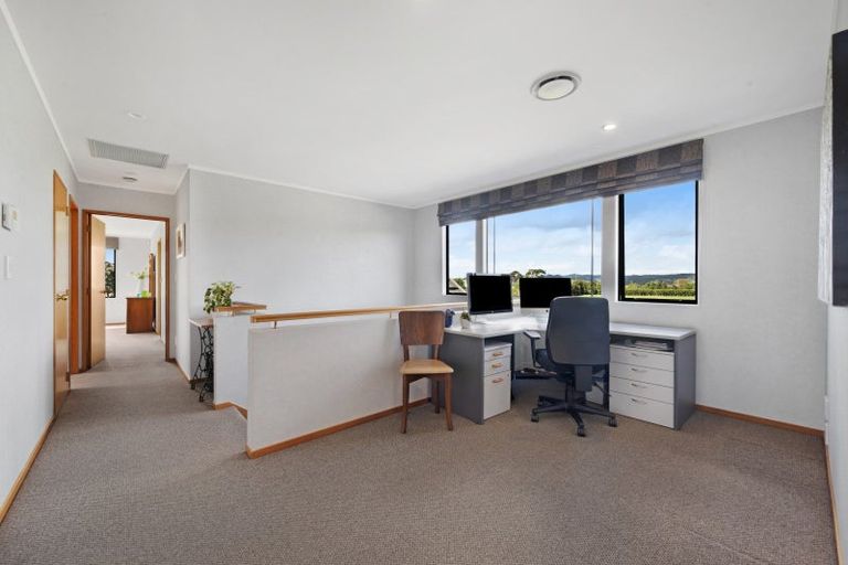 Photo of property in 30 Clifton Road, Whitford, Howick, 2571