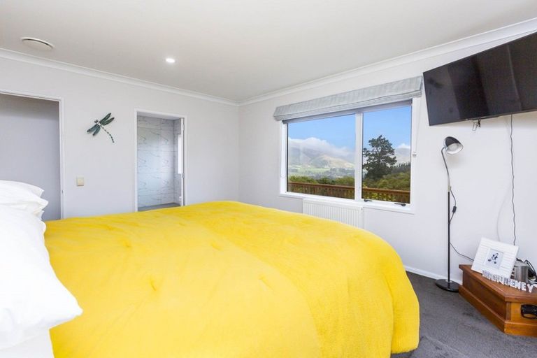 Photo of property in 65 Mount Marua Way, Timberlea, Upper Hutt, 5018