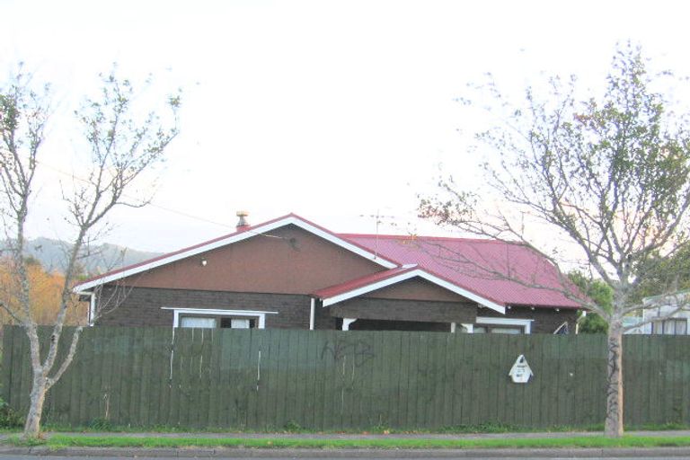 Photo of property in 1/294 West Coast Road, Glen Eden, Auckland, 0602