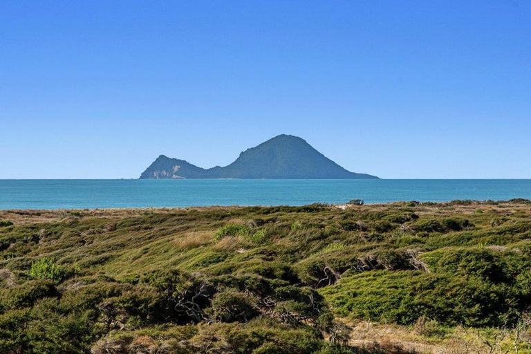 Photo of property in 1030 Thornton Road, Matata, Whakatane, 3194