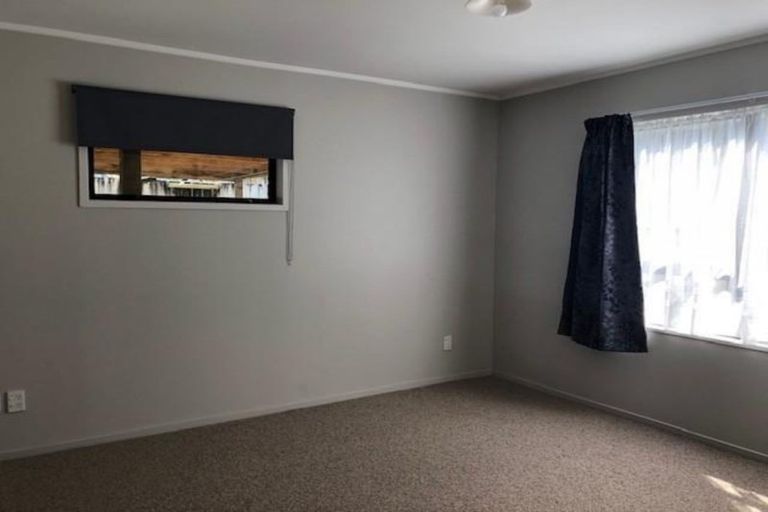 Photo of property in 30 Eddowes Street, Manurewa, Auckland, 2102