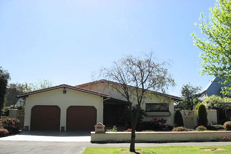 Photo of property in 32 Bannister Place, Ilam, Christchurch, 8053