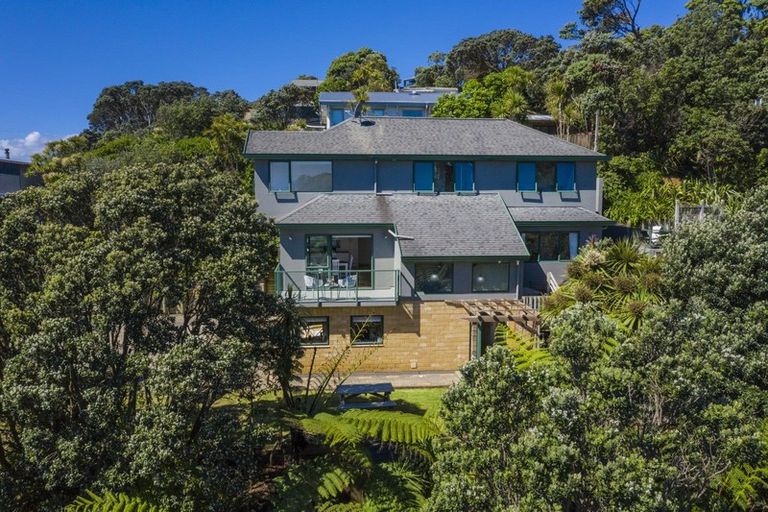 Photo of property in 6 Berridge Road, Muriwai, Waimauku, 0881