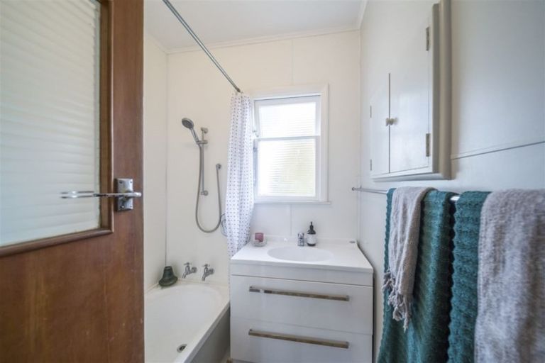 Photo of property in 59 Dixon Avenue, Hawera, 4610