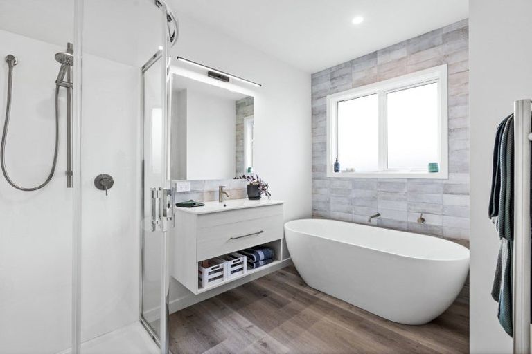 Photo of property in 4 Ruapehu Road, Poraiti, Napier, 4112