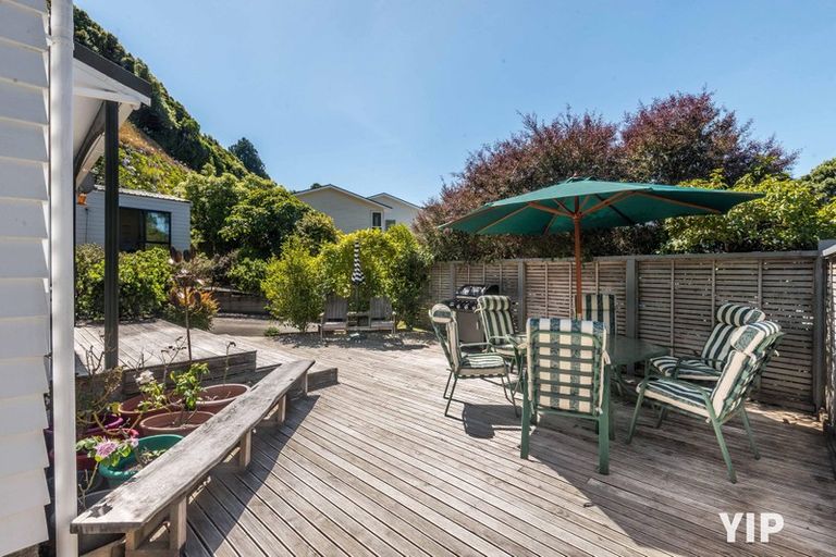 Photo of property in 29 Balliol Drive, Tawa, Wellington, 5028