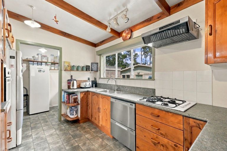 Photo of property in 2059 State Highway 16, Helensville, 0875