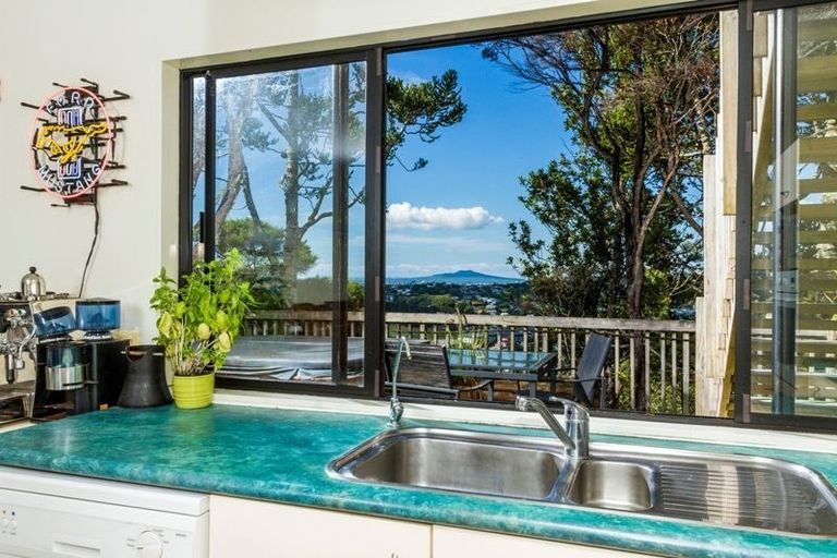 Photo of property in 1/22 Arcadia Crescent, Bayview, Auckland, 0629