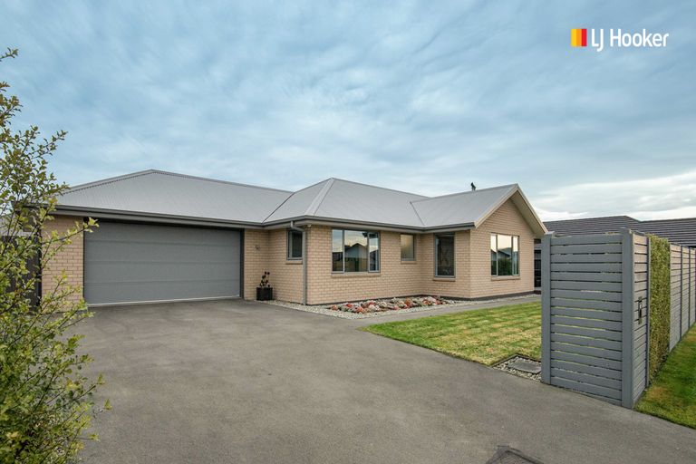 Photo of property in 7 Kinloch Place, Mosgiel, 9024