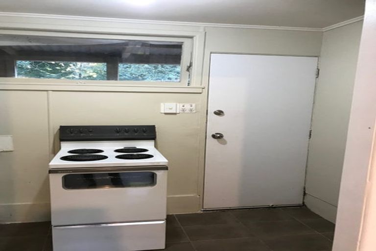 Photo of property in 1/542 Swanson Road, Ranui, Auckland, 0612
