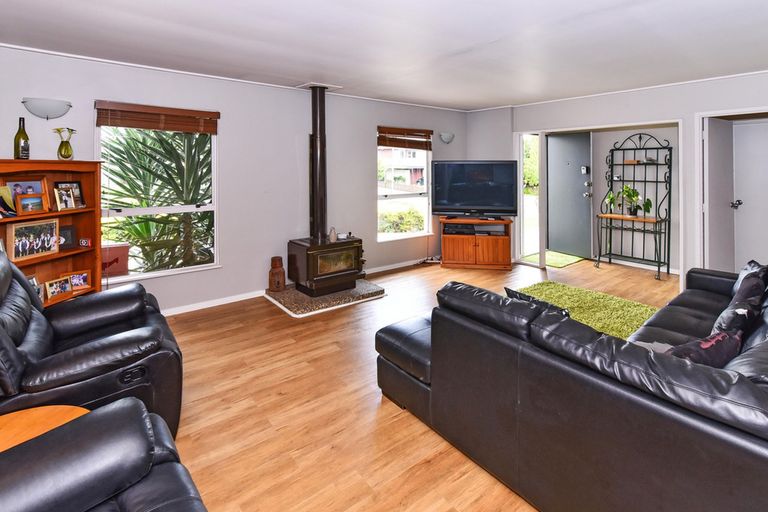 Photo of property in 24 Magnolia Avenue, Opaheke, Papakura, 2113